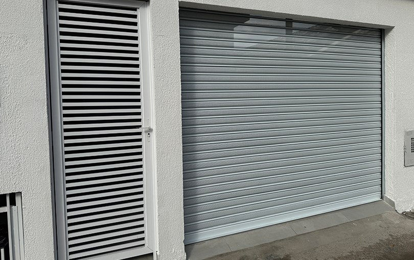 Portas rolo em Penha: 5 vantagens para acessos mais seguros